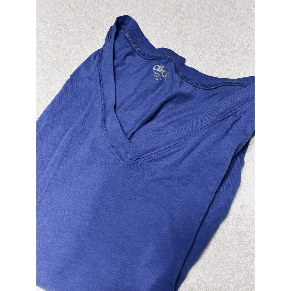 Alo Yoga Royal Blue V Neck Long Sleeve Top Size XS Activewear Athleisure EUC